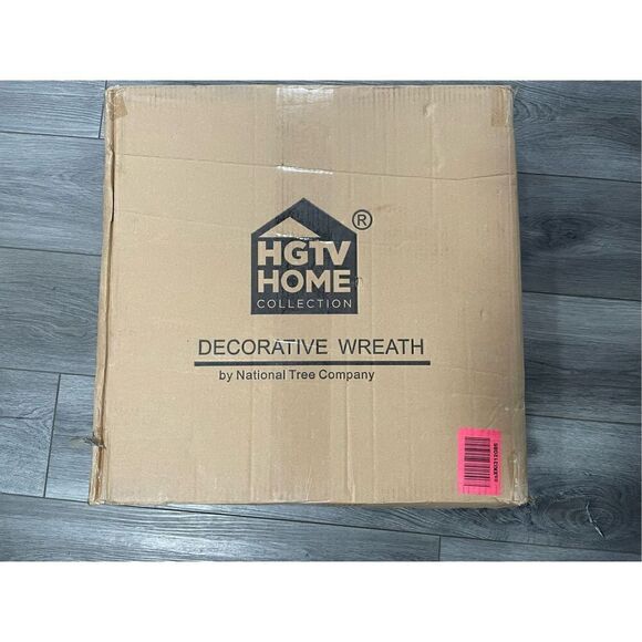 HGTV Home Collection Unlit Artificial Christmas Wreath Metallic Gold 24” NEW - Picture 2 of 7